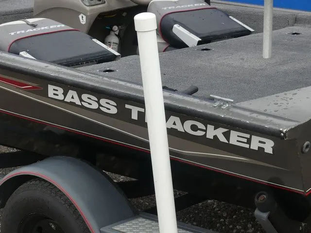 Slide: The Image of Tracker Pro 175 2004 - 7