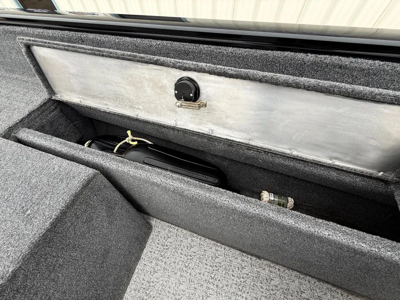 Slide: The Image of Interior of Tracker Pro Guide V-175WT boat, 2023 model. - 30
