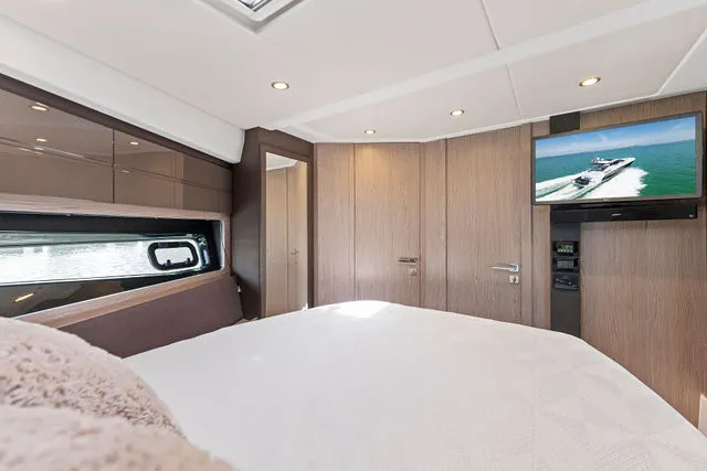 Slide: The Image of Azimut Atlantis 45 2021 - 62