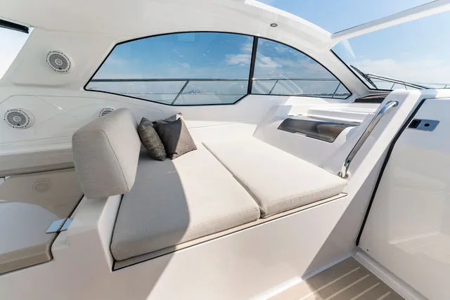 Slide: The Image of Azimut Atlantis 45 2021 - 64