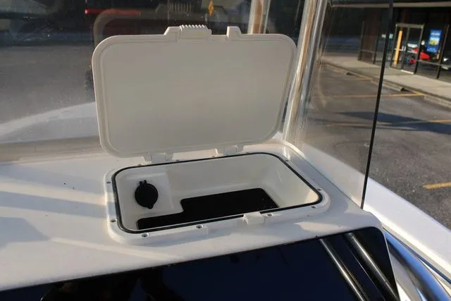 Slide: The Image of Bulls Bay 200 Center Console 2026 - 26