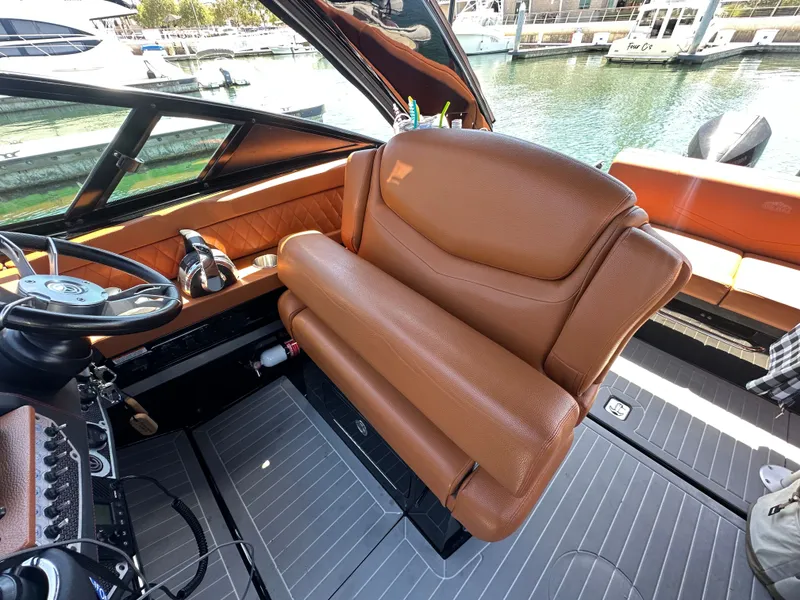 Slide: The Image of Cruisers 338 SS Outboard South Beach 2021 - 7