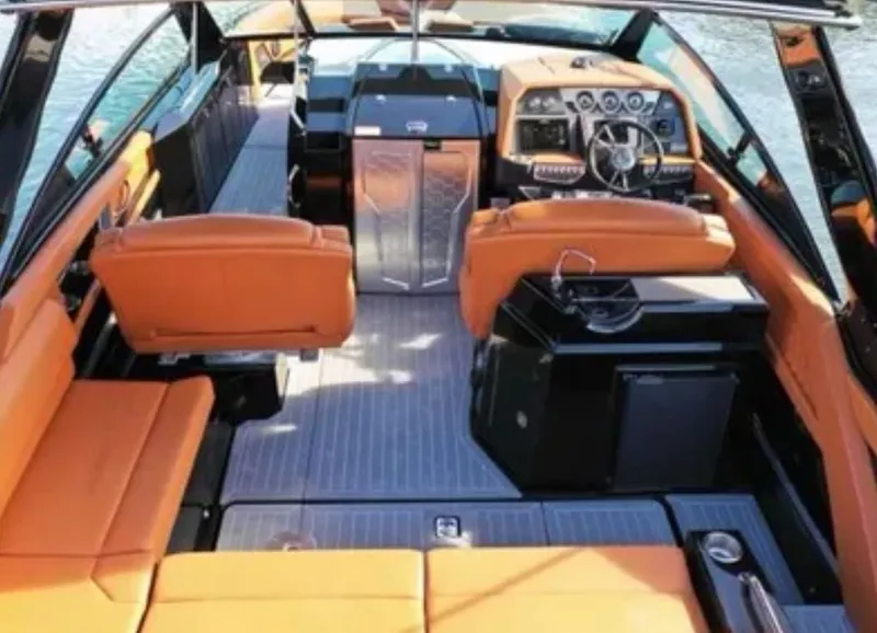 Slide: The Image of Interior of the 2021 Cruisers Yachts 338 SS Outboard South Beach. - 9