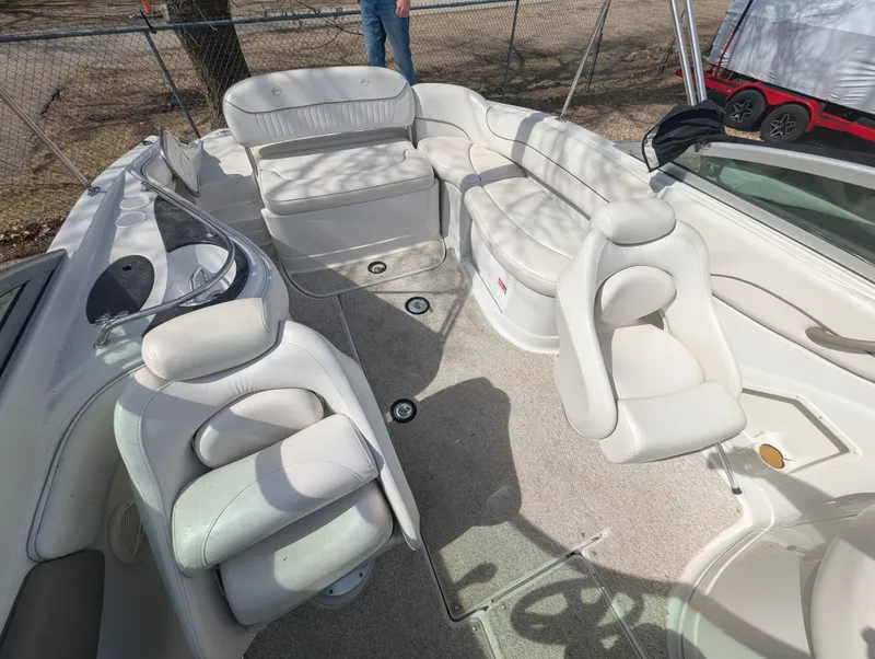 Slide: The Image of Crownline Boats 240 EX 2004 - 11