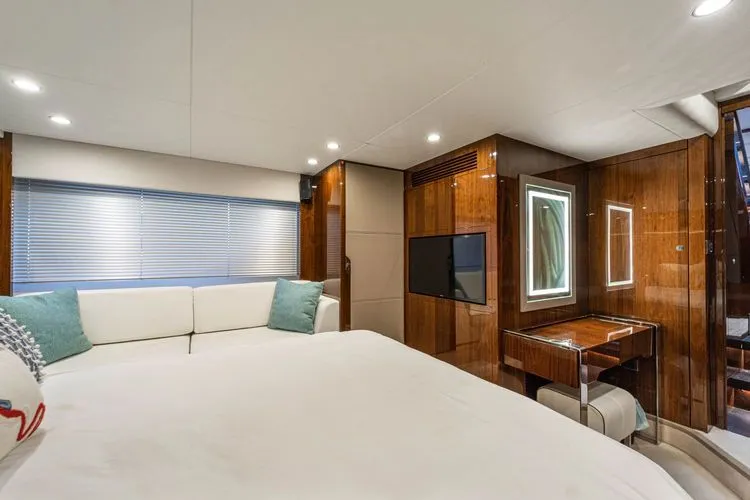 Slide: The Image of 2019 Fairline Squadron 53 - Image 33 - 33