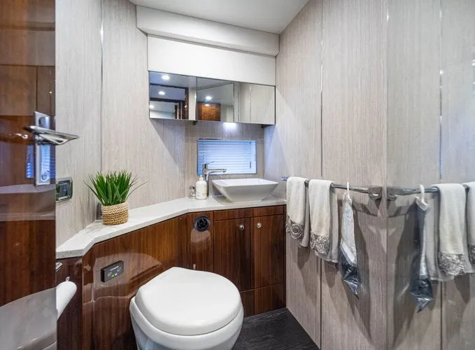 Slide: The Image of 2019 Fairline Squadron 53 - Image 48 - 48