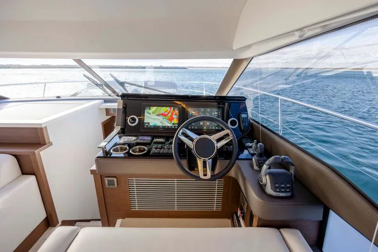 Slide: The Image of 2023 Prestige 520 - Image 25 - 25