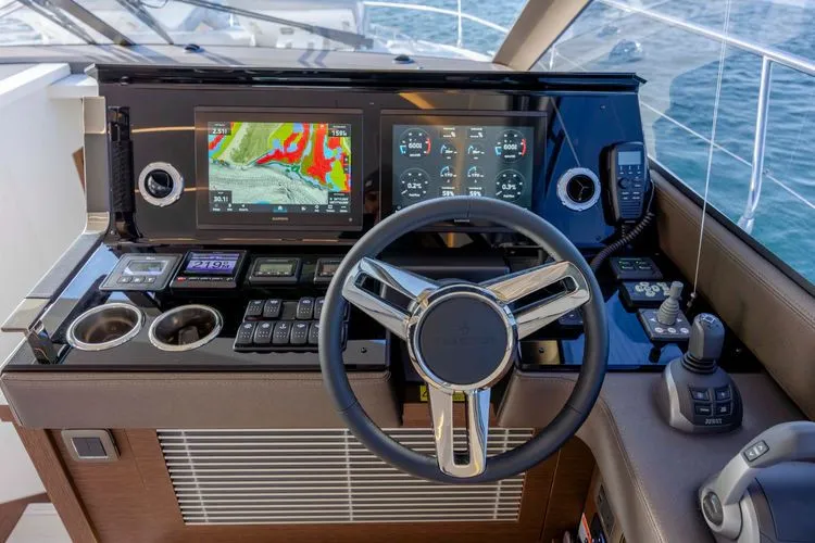 Slide: The Image of 2023 Prestige 520 - Image 26 - 26