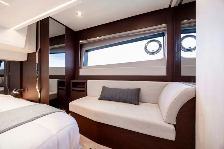 Slide: The Image of 2023 Prestige 520 - Image 32 - 32