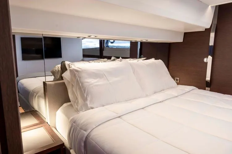 Slide: The Image of 2023 Prestige 520 - Image 33 - 33