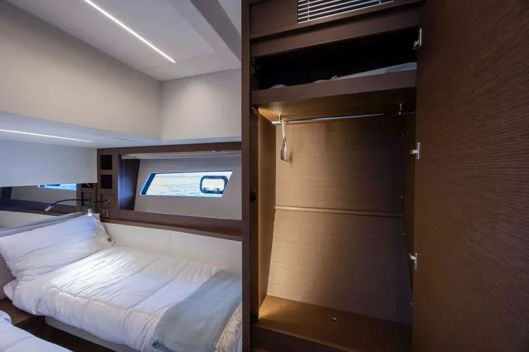 Slide: The Image of 2023 Prestige 520 - Image 49 - 49