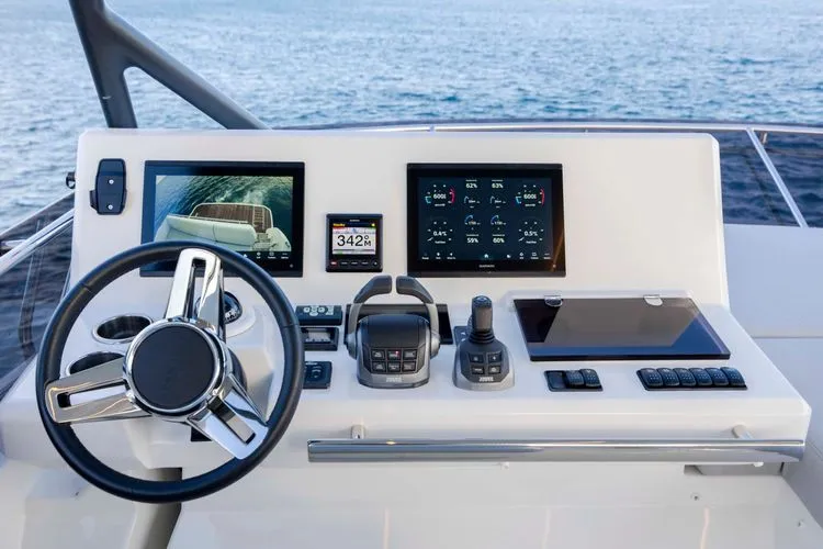 Slide: The Image of 2023 Prestige 520 - Image 59 - 59