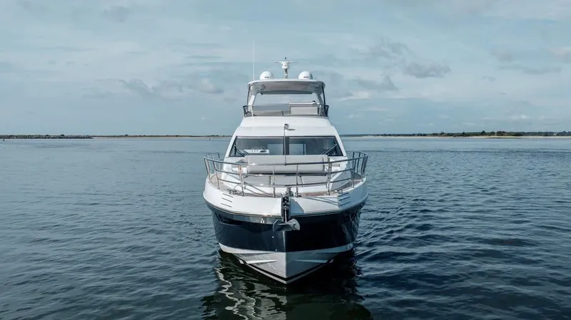 Slide: The Image of 2023 Azimut 60 - Image 10 - 10