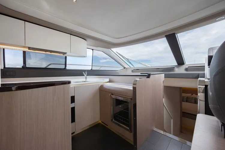 Slide: The Image of 2023 Azimut 60 - Image 31 - 31