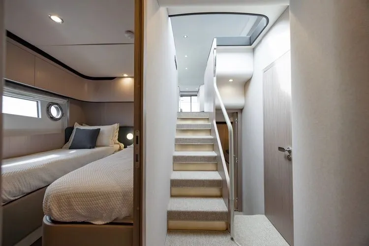 Slide: The Image of 2023 Azimut 60 - Image 39 - 39