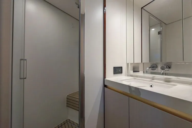 Slide: The Image of 2023 Azimut 60 - Image 53 - 53