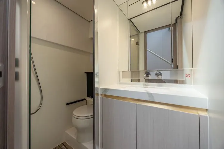 Slide: The Image of 2023 Azimut 60 - Image 59 - 59