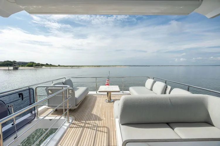 Slide: The Image of 2023 Azimut 60 - Image 60 - 60