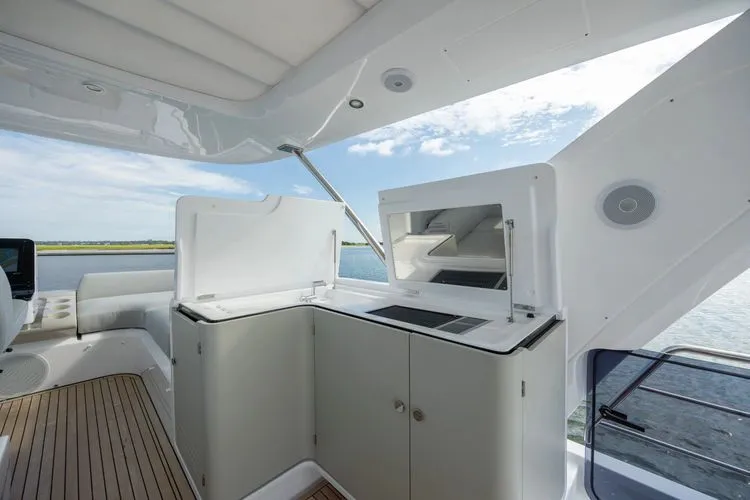 Slide: The Image of 2023 Azimut 60 - Image 66 - 66