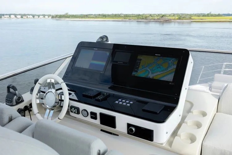 Slide: The Image of 2023 Azimut 60 - Image 71 - 71