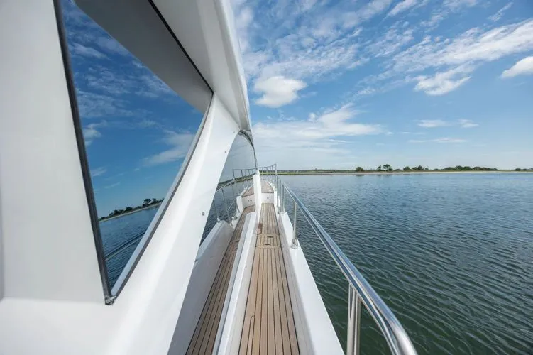 Slide: The Image of 2023 Azimut 60 - Image 74 - 74