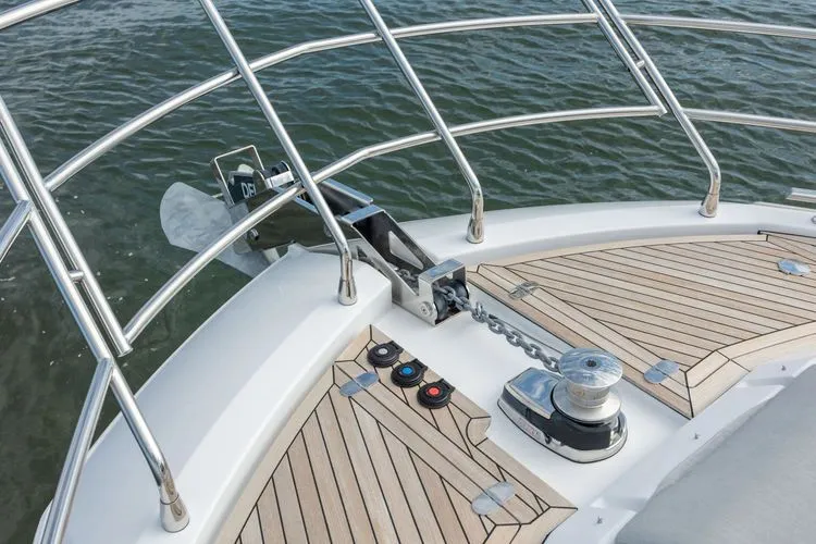 Slide: The Image of 2023 Azimut 60 - Image 77 - 77