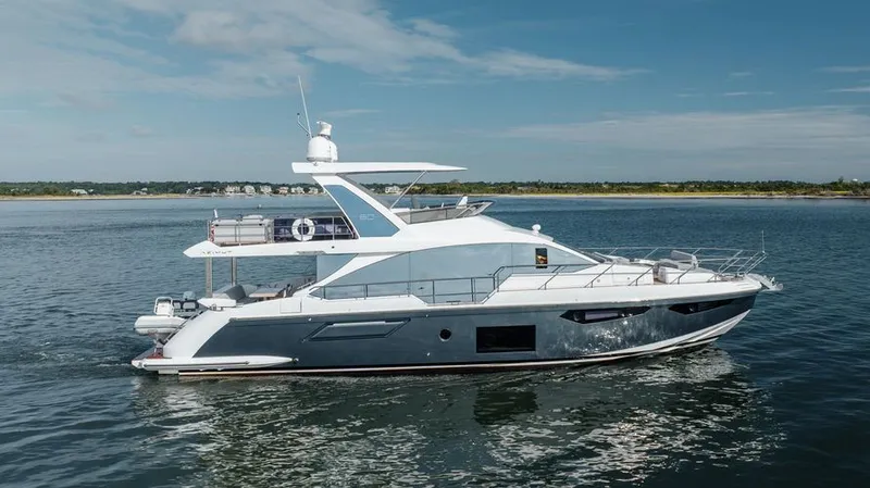 Slide: The Image of 2023 Azimut 60 - Image 9 - 9