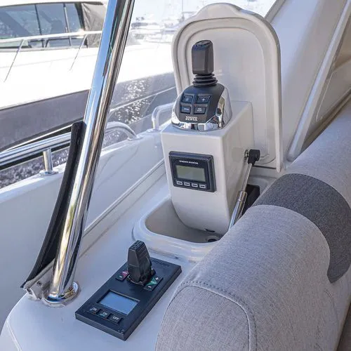 Slide: The Image of 2023 Riviera 6000 Sport Yacht Platinum - Image 13 - 13