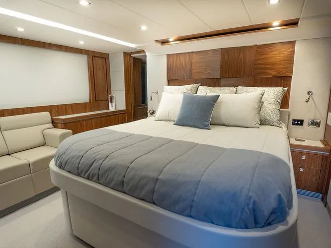 Slide: The Image of 2023 Riviera 6000 Sport Yacht Platinum - Image 26 - 26