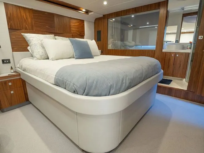 Slide: The Image of 2023 Riviera 6000 Sport Yacht Platinum - Image 27 - 27