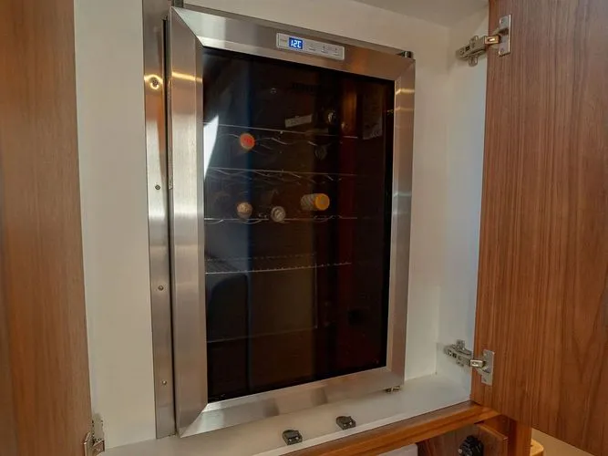 Slide: The Image of 2023 Riviera 6000 Sport Yacht Platinum - Image 34 - 34