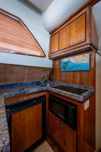 Slide: The Image of 2001 Bertram 390 - Image 28 - 28