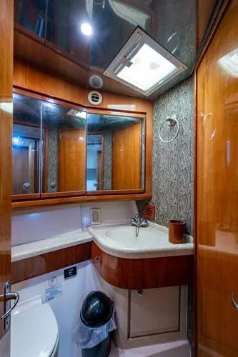 Slide: The Image of 2001 Bertram 390 - Image 35 - 35