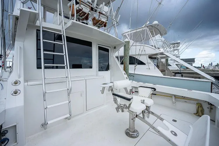 Slide: The Image of 1998 Viking 47 Convertible - Image 17 - 17