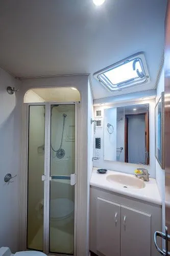 Slide: The Image of 1998 Viking 47 Convertible - Image 42 - 42