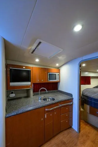 Slide: The Image of 2007 Formula 37 Performance Cruiser - Image 21 - 21