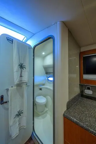 Slide: The Image of 2007 Formula 37 Performance Cruiser - Image 26 - 26