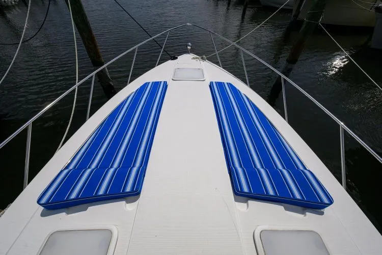 Slide: The Image of 2007 Formula 37 Performance Cruiser - Image 5 - 5