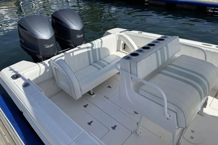 Slide: The Image of 2005 Intrepid 323 Cuddy - Image 4 - 4