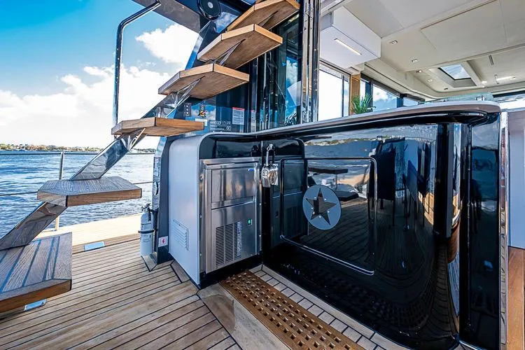 Slide: The Image of 2024 Okean 52 Fly - Image 23 - 23