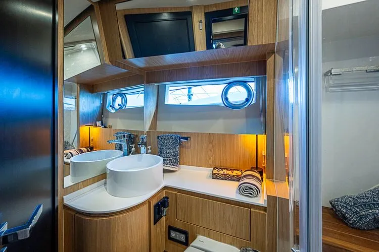 Slide: The Image of 2024 Okean 52 Fly - Image 59 - 59