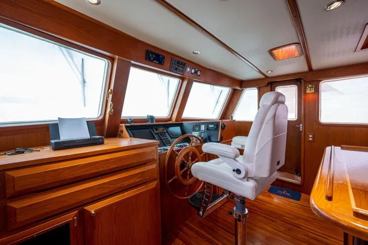 Slide: The Image of 2014 Defever Euro Pilothouse - Image 25 - 25