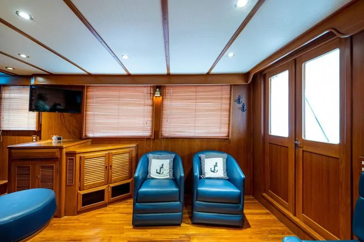 Slide: The Image of 2014 Defever Euro Pilothouse - Image 29 - 29
