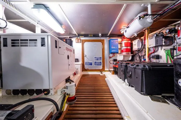 Slide: The Image of 2014 Defever Euro Pilothouse - Image 53 - 53