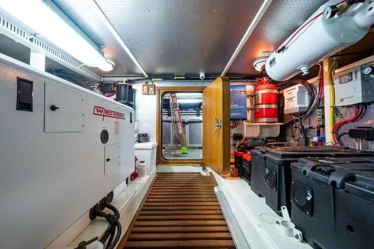 Slide: The Image of 2014 Defever Euro Pilothouse - Image 63 - 63