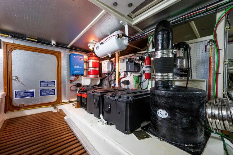 Slide: The Image of 2014 Defever Euro Pilothouse - Image 64 - 64