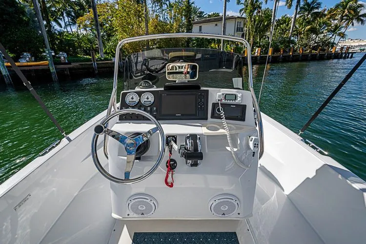 Slide: The Image of 2010 Boston Whaler 180 Dauntless - Image 11 - 11