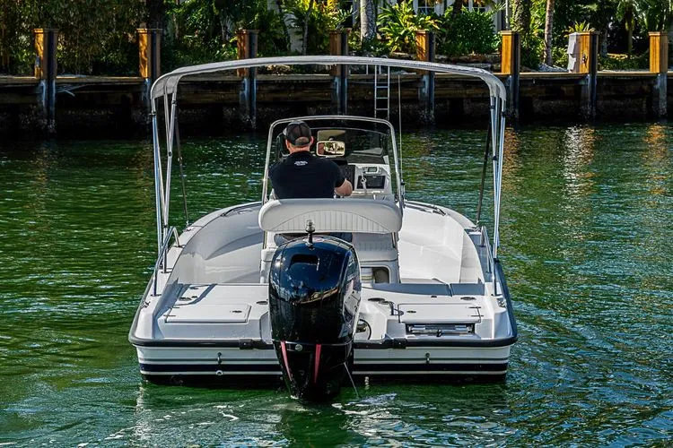 Slide: The Image of 2010 Boston Whaler 180 Dauntless - Image 7 - 7