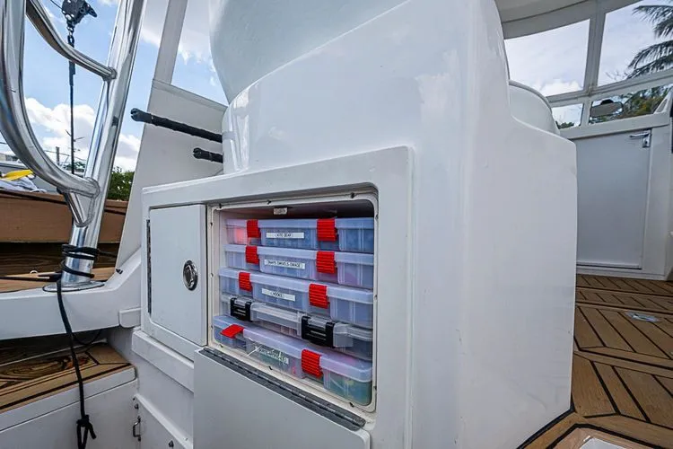 Slide: The Image of 2000 Blackfin 33 Open - Image 25 - 25