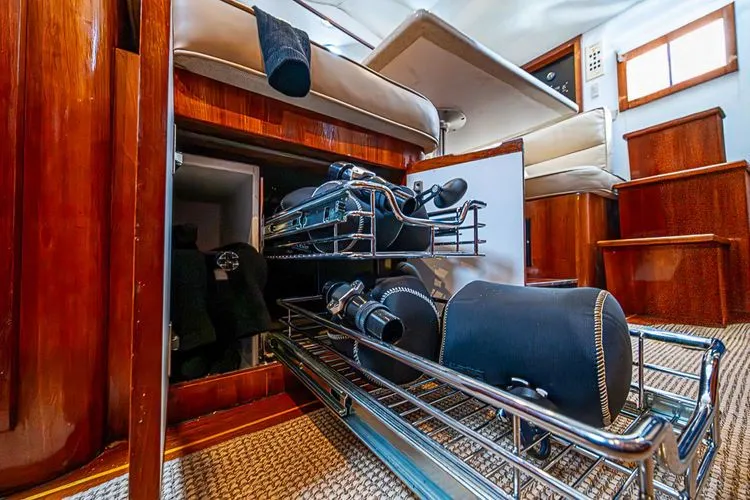 Slide: The Image of 2000 Blackfin 33 Open - Image 39 - 39